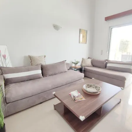 Apartment With Private Pool Just 3 Minutes From The Beach *