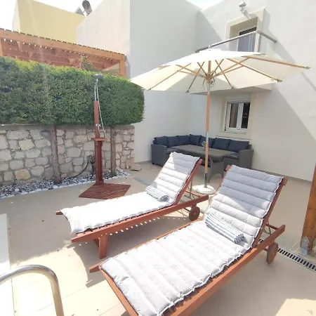 With Private Pool Just 3 Minutes From The Beach