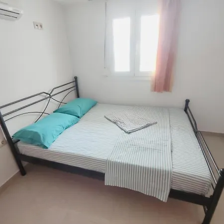 With Private Pool Just 3 Minutes From The Beach * Хараки