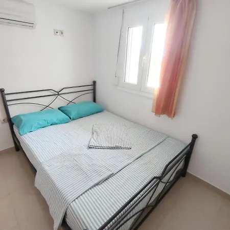 Апартаменты With Private Pool Just 3 Minutes From The Beach
