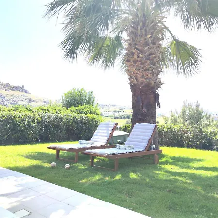 Апартаменты With Private Pool Just 3 Minutes From The Beach *